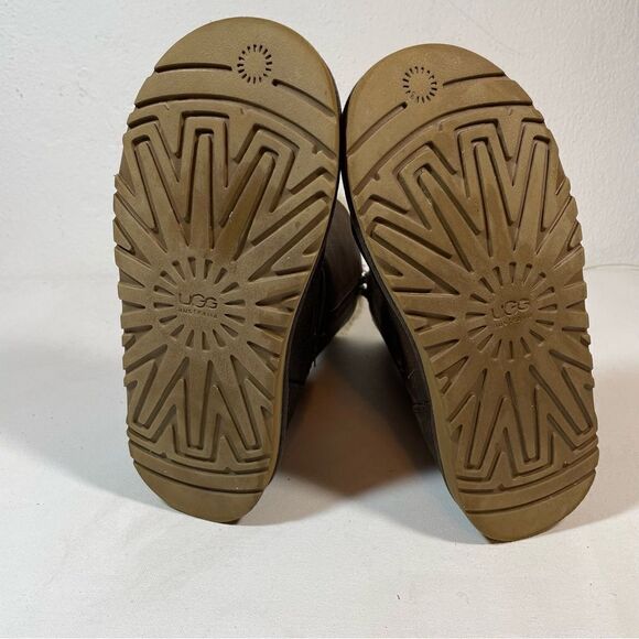 UGG brown boots size 5 - Picture 4 of 7